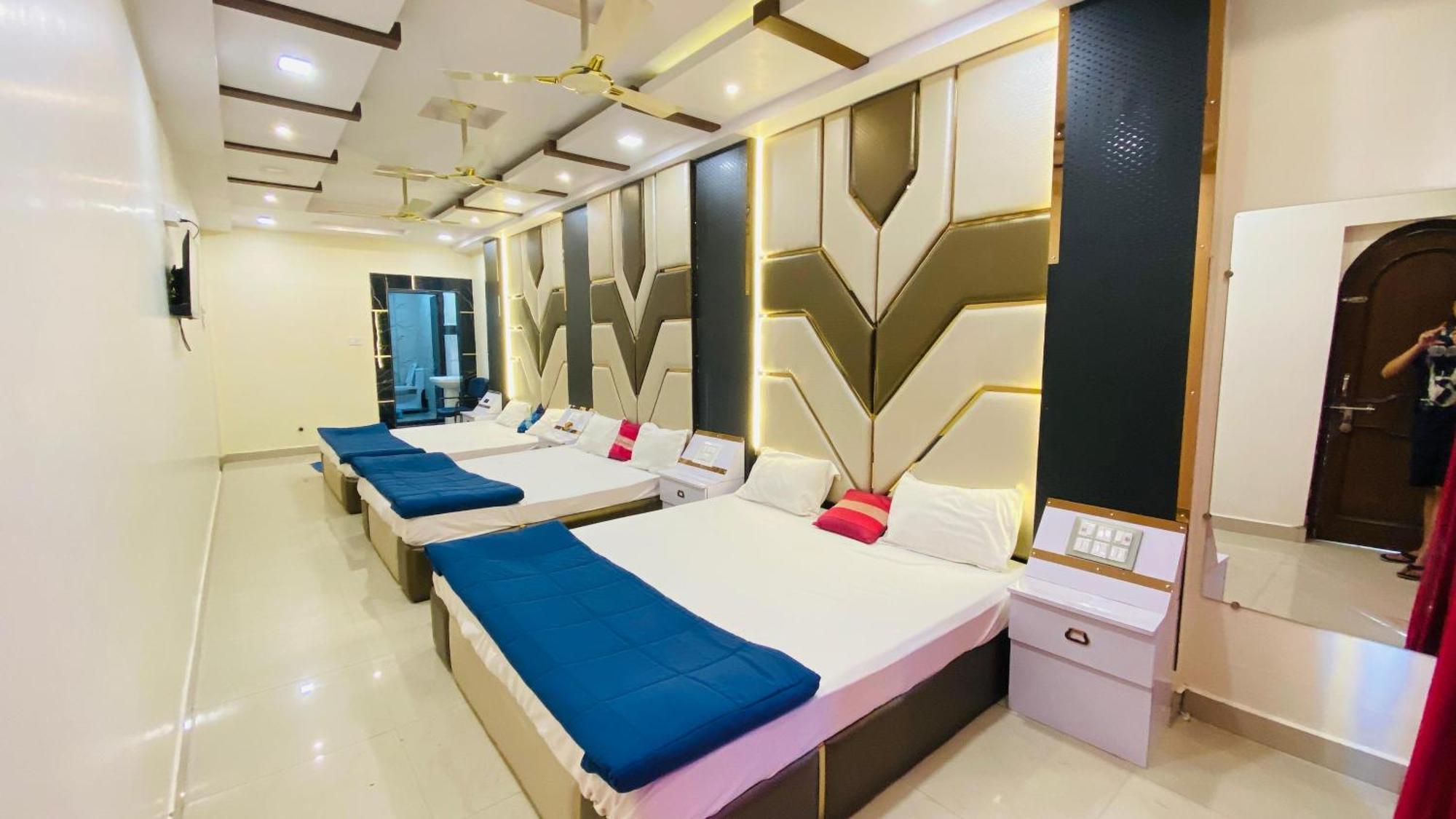 Hotel Mark Ujjain Eksteriør billede