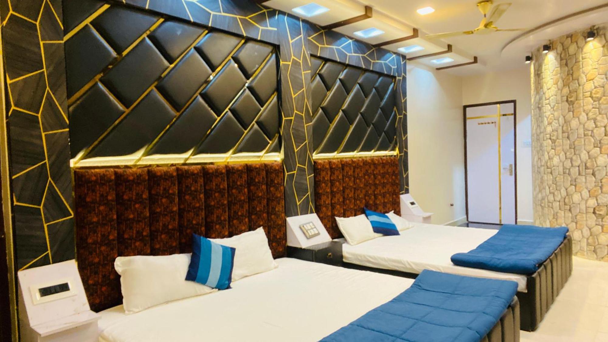 Hotel Mark Ujjain Eksteriør billede