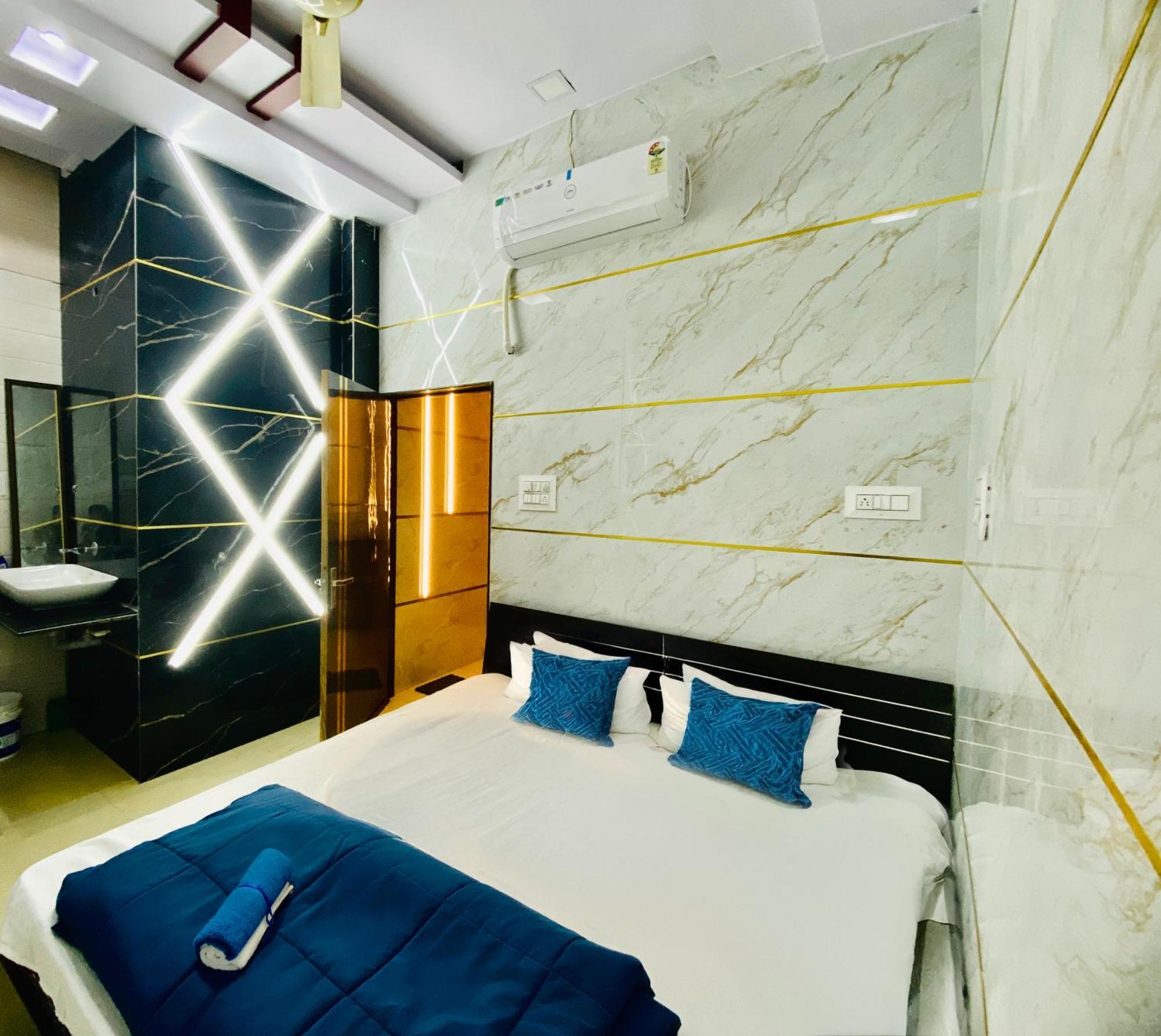 Hotel Mark Ujjain Eksteriør billede