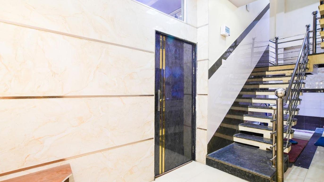 Hotel Mark Ujjain Eksteriør billede